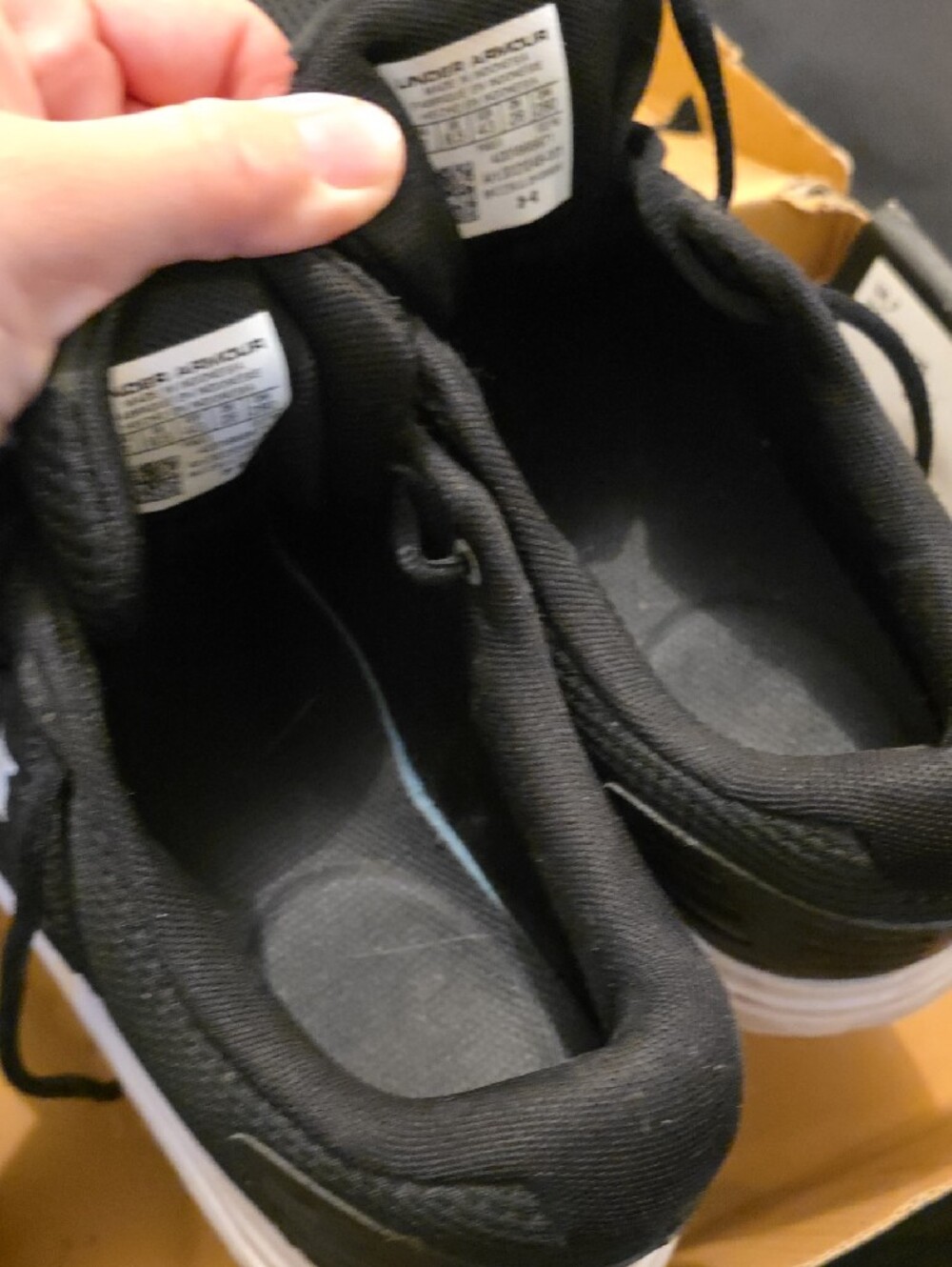 Under Armour Surge Womans Black and White Running Sneakers - Picture 6 of 9